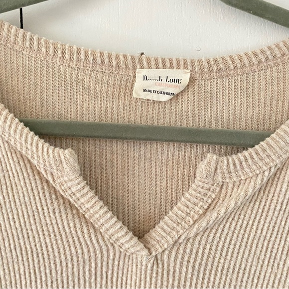 Cropped V Neck Sweater - Picture 2 of 5